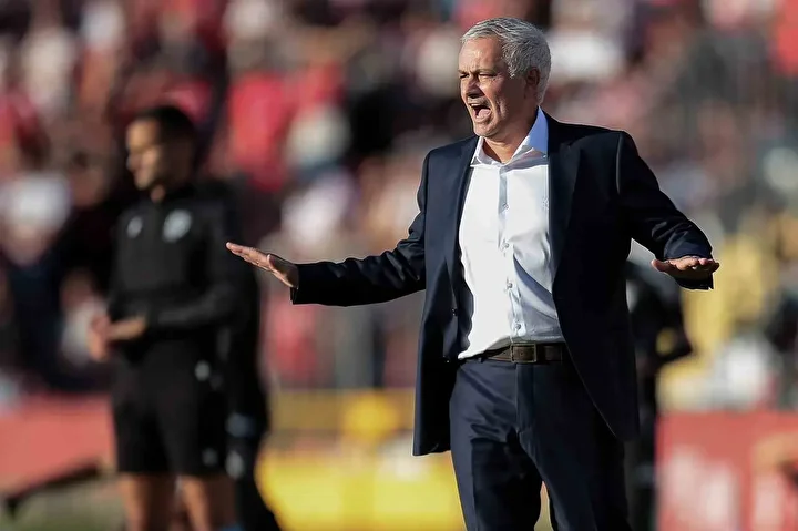 Mourinho'nun başı dertte! Şikayet ettiler 6 mourinhonun basi dertte sikayet ettiler 5 3p8kFjEP