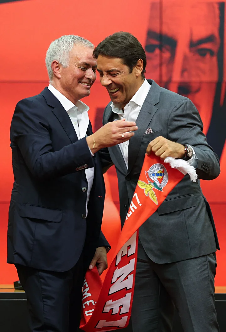 Mourinho'nun Benfica'daki yıllık maaşı aşikâr oldu! Kontratında değişik fesih unsuru 7 mourinhonun benficadaki yillik maasi asik r oldu kontratinda degisik fesih unsuru 6