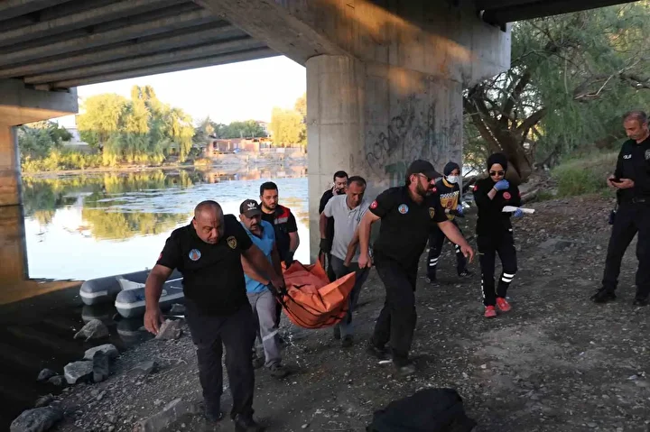 nevsehirde gizemli mevt kizilirmakta bayan cesedi bulundu 2 XOaw5mQh