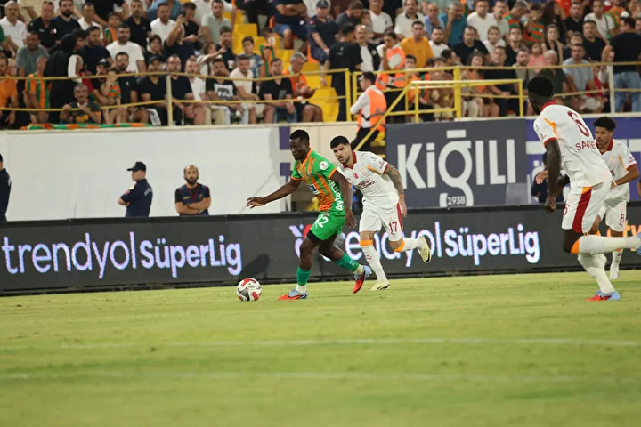 Nihat Kahveci'den Galatasaray sözleri: Bu türlü devam ederse şok olacaklar 4 nihat kahveciden galatasaray sozleri bu turlu devam ederse sok olacaklar 3 i7HL7vRl