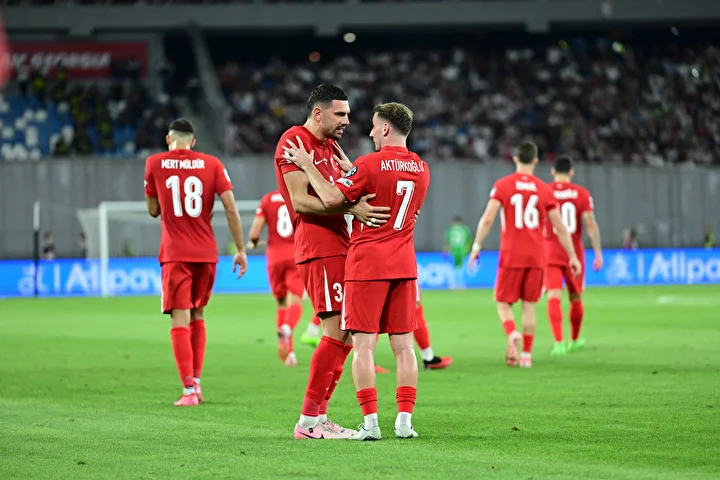 nihat kahveciden o isme ovgu dolu kelamlar performansiyla liverpool real madrid ve barcanin gundemine NcUPRMjM