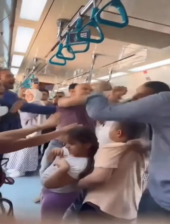 o manzaralar turkiyeyi ayaga kaldirmisti marmarayda babaya cocuklarinin yaninda yumruk atan sanigin cezasi belirli AHZ4tVhe