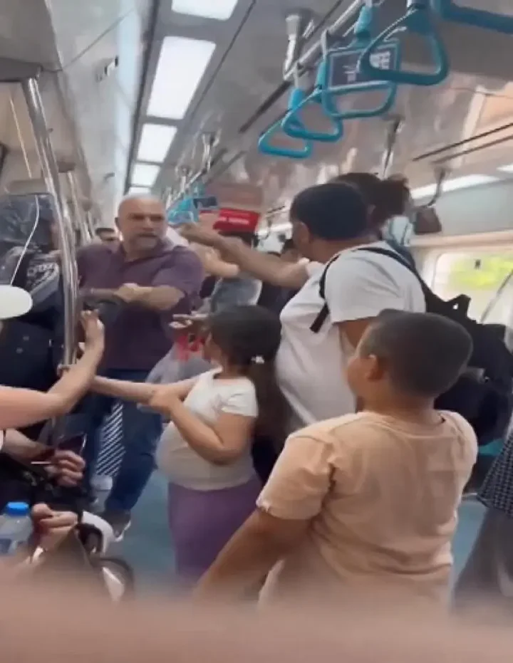 o manzaralar turkiyeyi ayaga kaldirmisti marmarayda babaya cocuklarinin yaninda yumruk atan sanigin cezasi belirli D67NK7Od