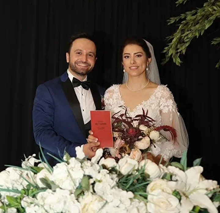 oglunu ve esini olduren hekimin perde gerisi esim mesajlasmalarimi gordu 4 hefUwC8p