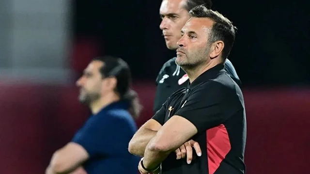 okan buruk frankfurt maci icin kararini verdi yildiz futbolcu yedek kulubesine 4F74KYbc.webp