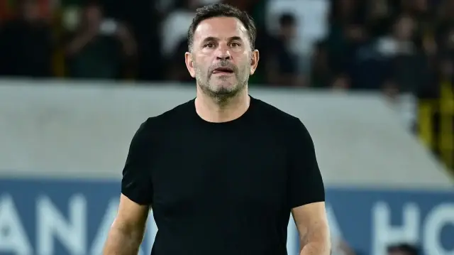 okan buruk galatasarayli yildizin bayginlik gecirdigini acikladi dLts1mic.webp
