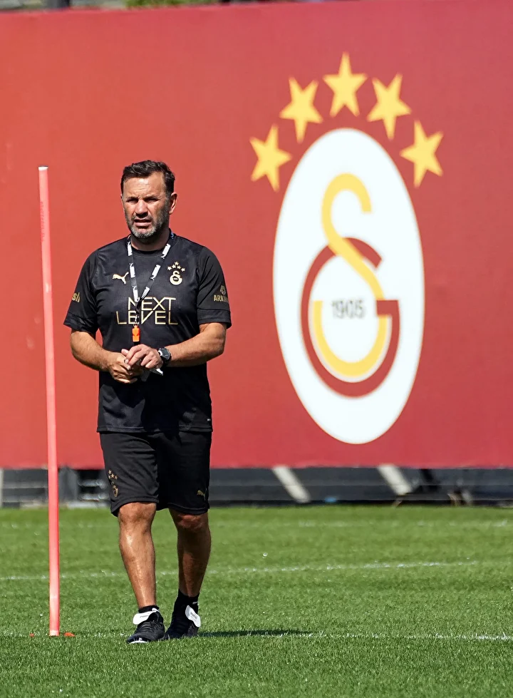 Okan Buruk'tan Eyüpspor maçı öncesi saat yansısı 1 okan buruktan eyupspor maci oncesi saat yansisi 0 UeNdjgqR