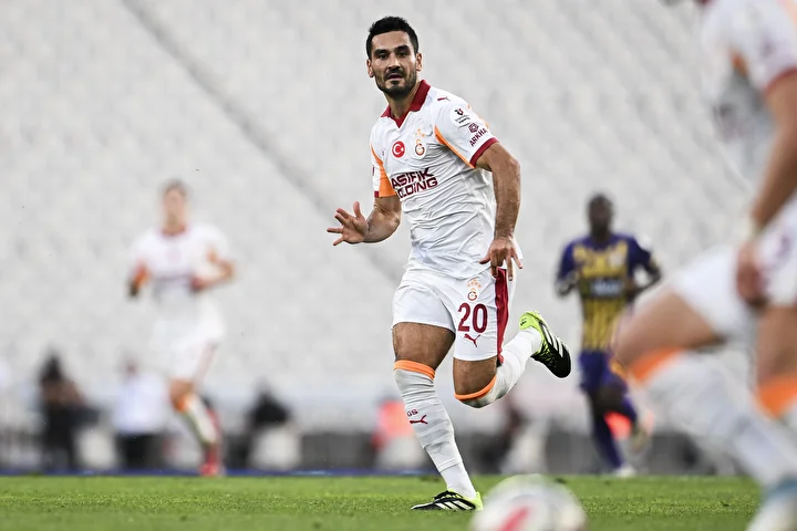 okan buruktan frankfurt maci icin surpriz karar yildiz futbolcu yedek kulubesine 2 4l16BvTw