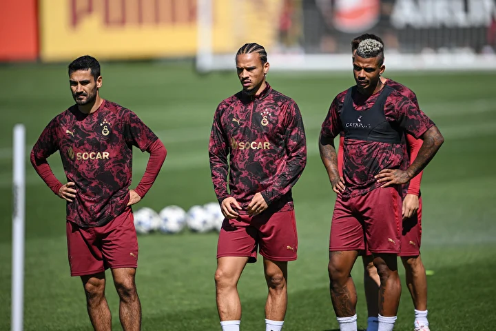 okan buruktan sasirtan hamle iste galatasarayin frankfurt maci beklenen 11i 3 lCTNmJFu