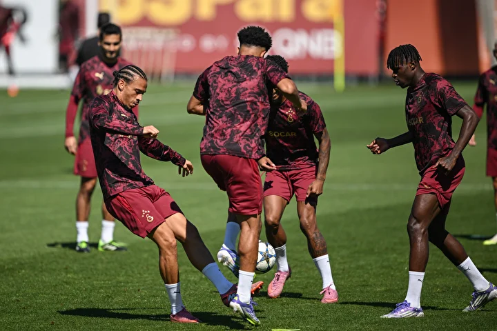 okan buruktan sasirtan hamle iste galatasarayin frankfurt maci beklenen 11i 5