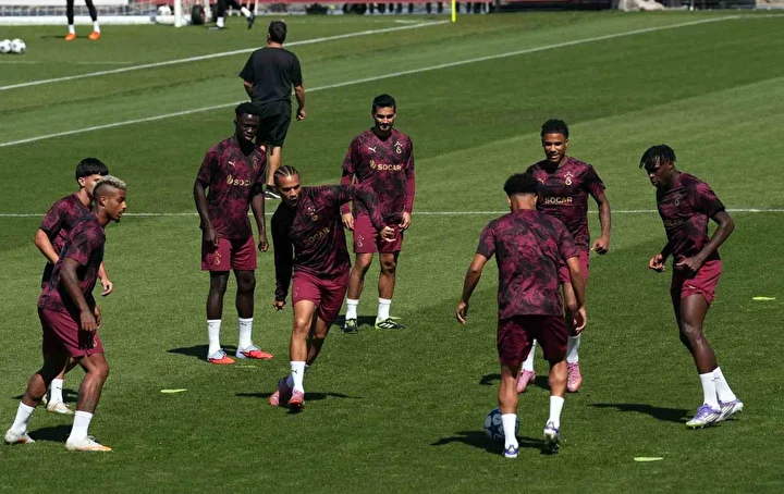 okan buruktan sasirtan hamle iste galatasarayin frankfurt maci beklenen 11i 7