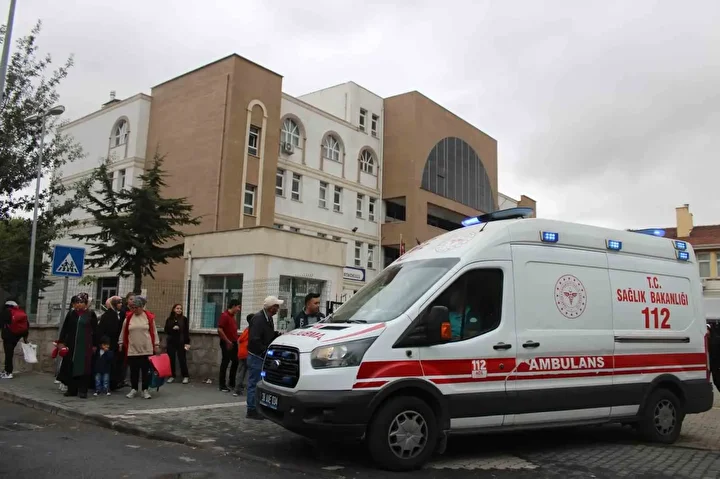 okulda panik anlari bir ogrencinin latifesi facia getirdi 14 kisi yaralandi 1 J6LmSDjS