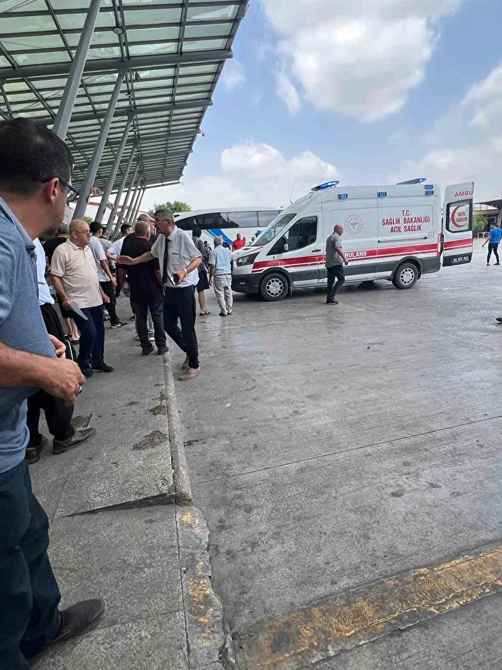 osmaniyede kan donduran olay otogarda baba kizina tufekle ates etti 3 hR7qLIQh