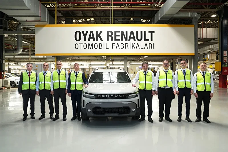 oyak genel muduru murat yalcintas renaultnun bursa ussunde uretim sinirini inceledi 2 nT12p85A