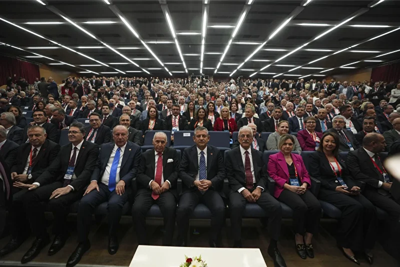 ozgur ozel tek aday chpnin 22 fevkal de kurultayi basladi 0