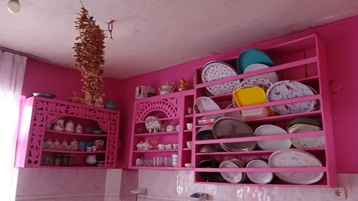 pembe renk sevdalisi bayan nazar degdi diyerek gozyaslarina boguldu 7 UAbQmL6B