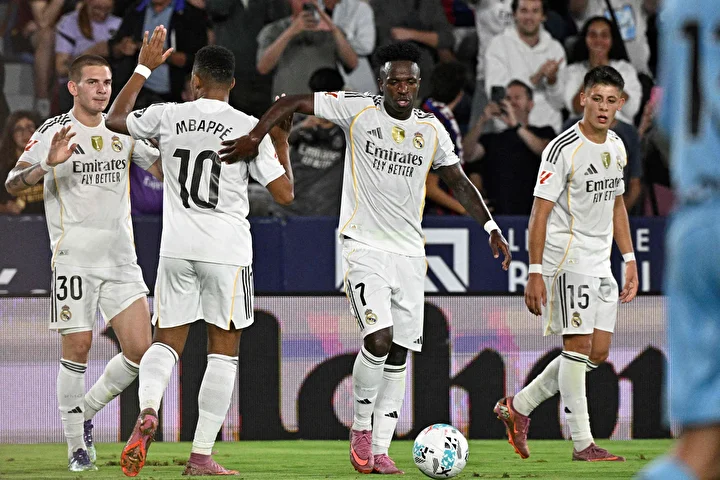 real madridde kriz soyunma odasinda xabi alonsoya sikayet ettiler 5 RHIIhMf4