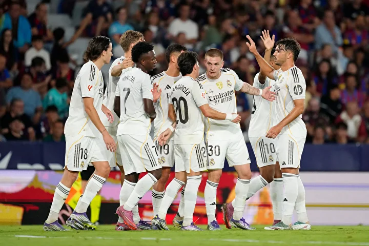 real madridde kriz soyunma odasinda xabi alonsoya sikayet ettiler 6 P5Nlk3IF