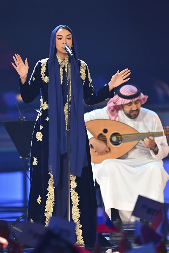 rusyada eurovisiona alternatif muzik yarisi intervision duzenlendi 5 zjqUJRNz