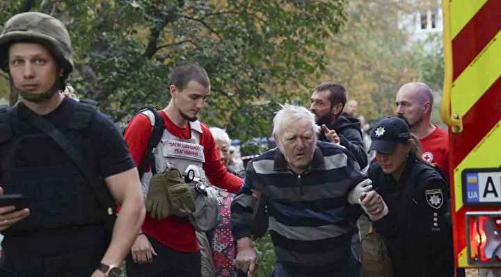 Rusya’dan Ukrayna’ya ağır hava saldırısı: 3 meyyit 3 rusyadan ukraynaya agir hava saldirisi 3 meyyit 2 l4QSuV44