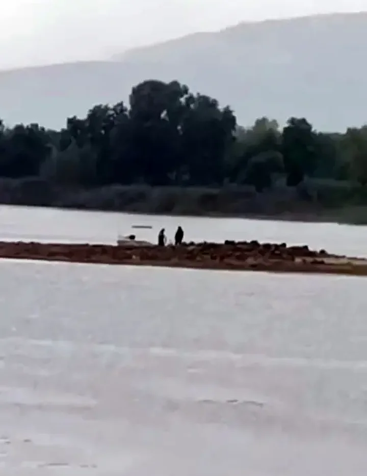 sapancada gizemli tas yapi tekrar ortaya cikti kazma kurekle bolgeye gidenler merak uyandirdi 4 QkY8lVvG