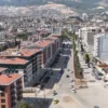 sarsinti oncesi ve sonrasi bir kentin degisimi yikilan yapilarin yerine yeni projeler yukseliyor xzcSM86X.webp