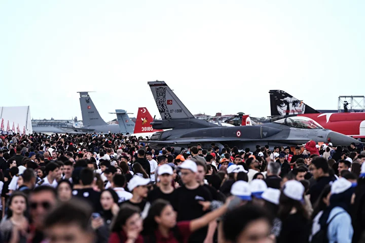 Şenlik alanı hıncahınç doldu: TEKNOFEST İstanbul'a ziyaretçi akını 3 senlik alani hincahinc doldu teknofest istanbula ziyaretci akini 2 guEFvV9C