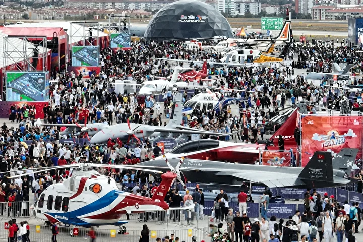 Şenlik alanı hıncahınç doldu: TEKNOFEST İstanbul'a ziyaretçi akını 5 senlik alani hincahinc doldu teknofest istanbula ziyaretci akini 4 sGJTb6NL