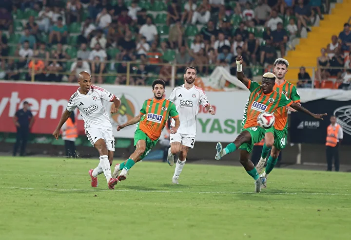 sergen yalcindan takima nester alanya maci sonrasi 3 ismin gonderilmesini istedi 4 Q13ynBJd