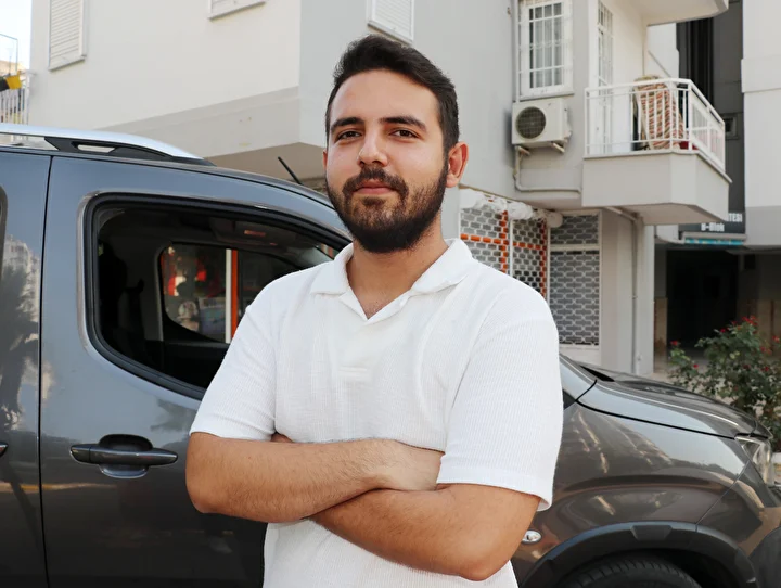 sifir kilometre arac aldi 30 kere servise goturdu hayatimi k busa cevirdi 4 EAQURUSR