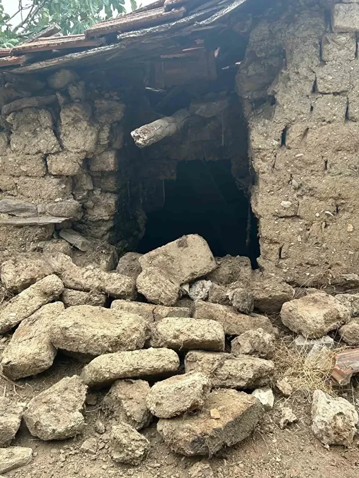simav besik uzere sallaniyor 10 saatte 127 sarsinti 4 AnUsA3id