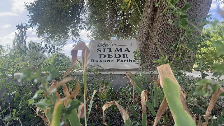 'Sıtma Dede'nin mezarı yolun ortasında kaldı 6 sitma dedenin mezari yolun ortasinda kaldi 5 YjnrIv7z