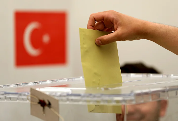 Son seçim anketi sonuçları yayımlandı: Partilerin oy oranları muhakkak oldu 1 son secim anketi sonuclari yayimlandi partilerin oy oranlari muhakkak oldu 0 2jHlN3jU