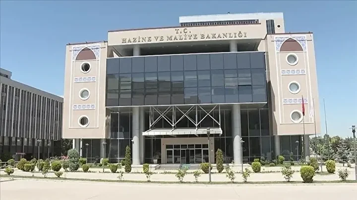 t plaka oyunu maliye yontemsiz kullanilan ferrarilerin pesine dustu 0 GTG1REEp