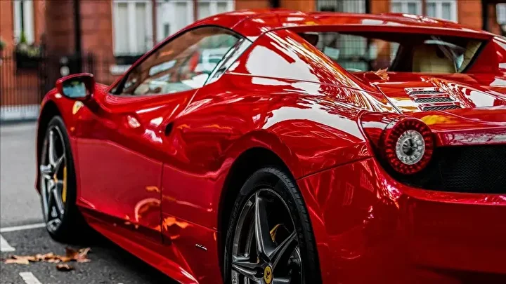 t plaka oyunu maliye yontemsiz kullanilan ferrarilerin pesine dustu 1 GMaruAvk