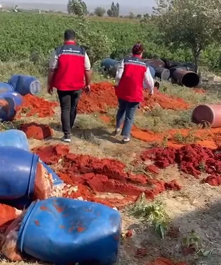Tam 6 ton imha edildi: Hepsini vatandaşa yedireceklerdi gruplar harekete geçti 5 tam 6 ton imha edildi hepsini vatandasa yedireceklerdi gruplar harekete gecti 4