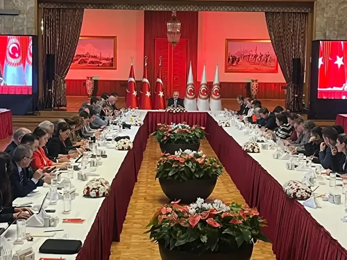 tbmm baskani kurtulmus komisyon calismalari muvaffakiyetle sonuclanacaktir 1 4NymZaKs