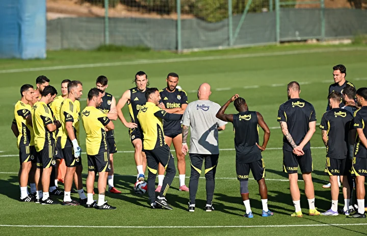 Tedesco'dan Trabzonspor maçına sürpriz takım: Fenerbahçe'nin çılgın planı 2 tedescodan trabzonspor macina surpriz takim fenerbahcenin cilgin plani 1