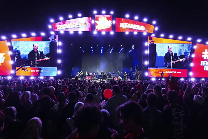 teknofest istanbulun ucuncu gunu kirac konseriyle sona erdi 0 aaBhZuXk