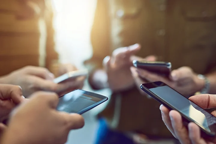 Telefon başında en çok vakit geçiren ülkeler açıklandı: Bakın Türkiye kaçıncı sırada 8 telefon basinda en cok vakit geciren ulkeler aciklandi bakin turkiye kacinci sirada 7 SqtOwXP5