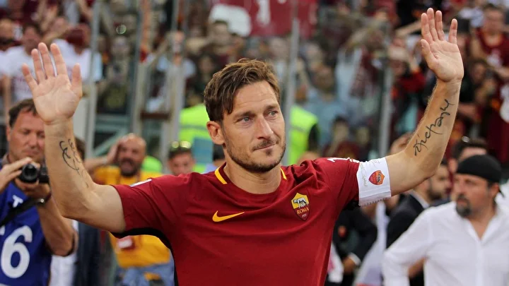 Totti’nin rekoru tarihe gömülüyor: Herkesin gözü o maçta! 1 tottinin rekoru tarihe gomuluyor herkesin gozu o macta 0 JQm94rQg