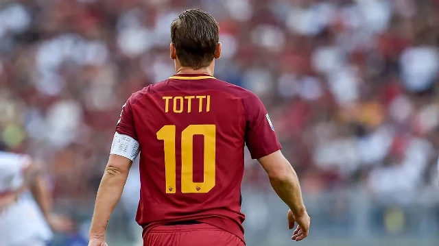 Totti’nin rekoru tarihe gömülüyor: Herkesin gözü o maçta! tottinin rekoru tarihe gomuluyor herkesin gozu o macta 3zOPiDge.webp
