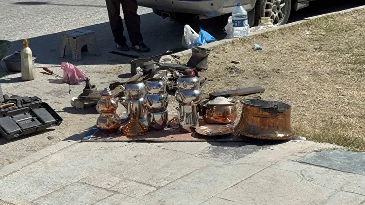 Trakya’da 30 yıldır mahalle mahalle dolaşarak kalaycılık yapıyorlar 4 trakyada 30 yildir mahalle mahalle dolasarak kalaycilik yapiyorlar 3 fWS3Ui6p