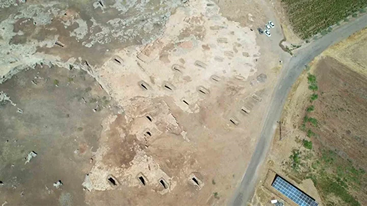 tum gozler oraya cevrildi adiyamanda 40 odaya girildi vurulan her kazmada bir modul hazine tpk5baMq