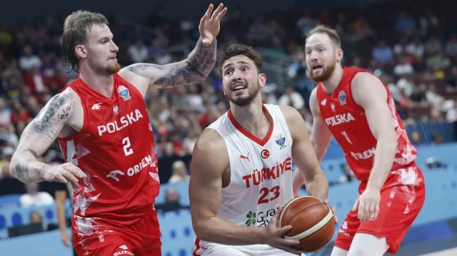 Türkiye – Yunanistan EuroBasket 2025 yarı final maçı ne vakit, saat kaçta, hangi kanalda? İşte yayın bilgileri turkiye yunanistan eurobasket 2025 yari final maci ne vakit saat kacta hangi kanalda BOsevX6T.webp