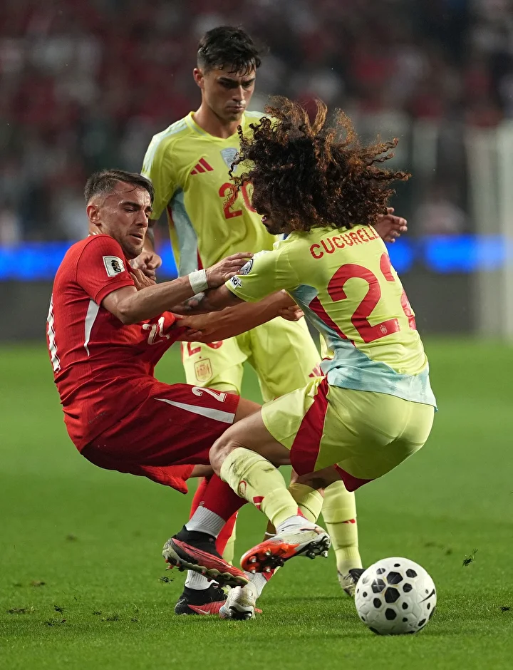 ulusal futbolcular ortasinda gerginlik toplumsal medyada takibi biraktilar 4 UtU3Z2C2