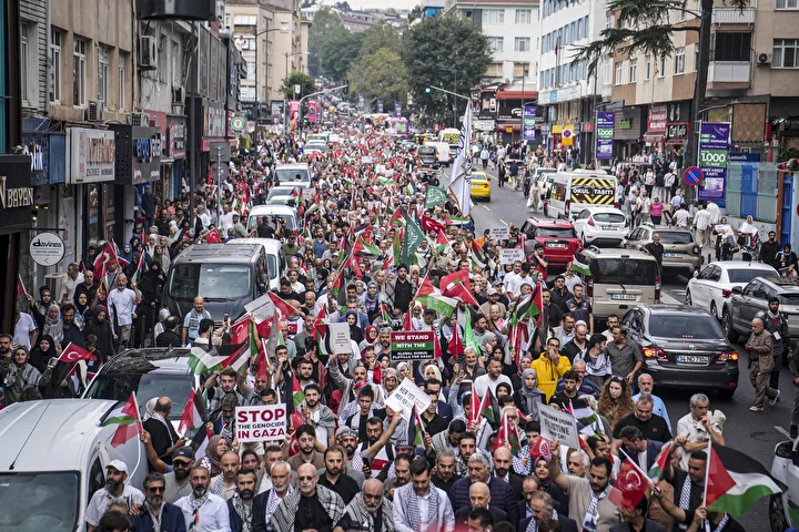 unlu oyuncular gazze icin ayakta butun gozler sumud filosunda 2 UdvIpIJt