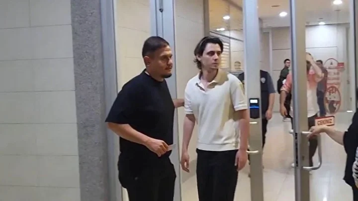 unlu toplumsal medya fenomenine mahpus soku yayin acip suca tesvik ediyordu savunmasi ve cikari
