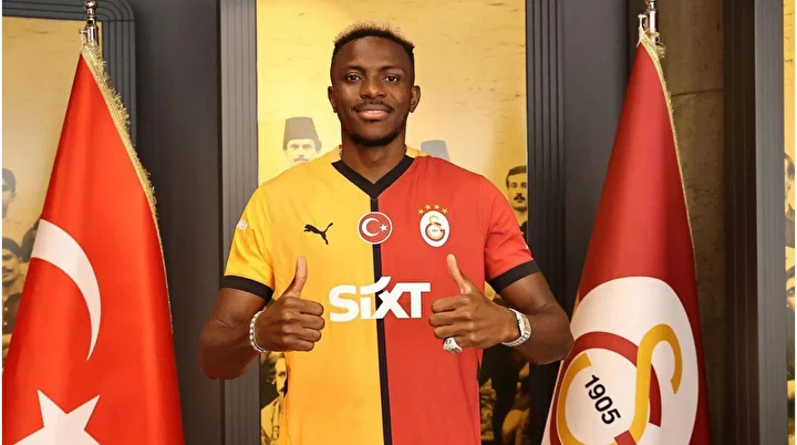 Victor Osimhen Şampiyonlar Ligi maçında oynayacak mı? Son durumu muhakkak oldu 2 victor osimhen sampiyonlar ligi macinda oynayacak mi son durumu muhakkak oldu 1