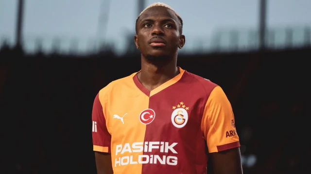 Victor Osimhen Şampiyonlar Ligi maçında oynayacak mı? Son durumu muhakkak oldu victor osimhen sampiyonlar ligi macinda oynayacak mi son durumu muhakkak oldu xAUMXUzy.webp